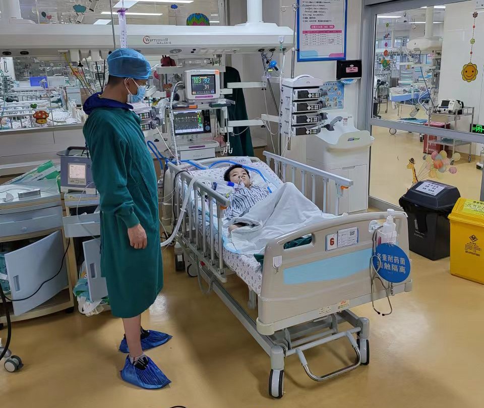 威信县跨省救护车出租公司